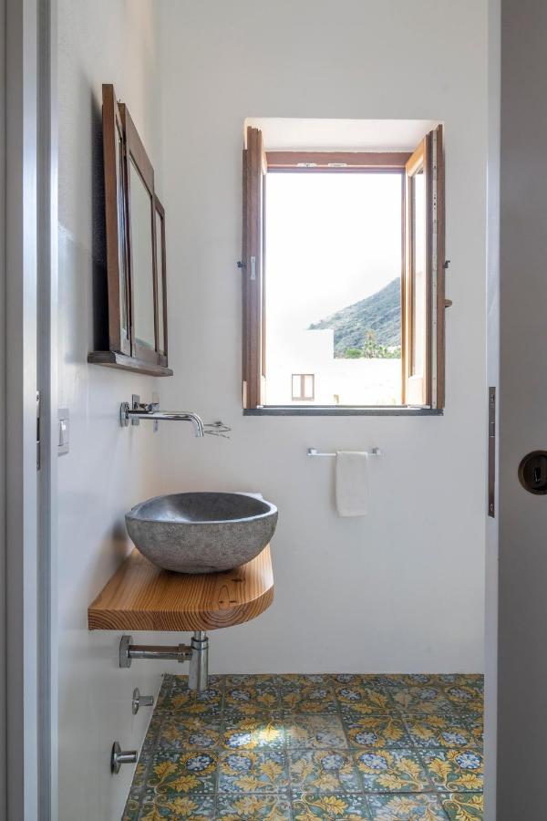 Iancura - B&B Di Design A Salina Санта-Марина-Салина Экстерьер фото